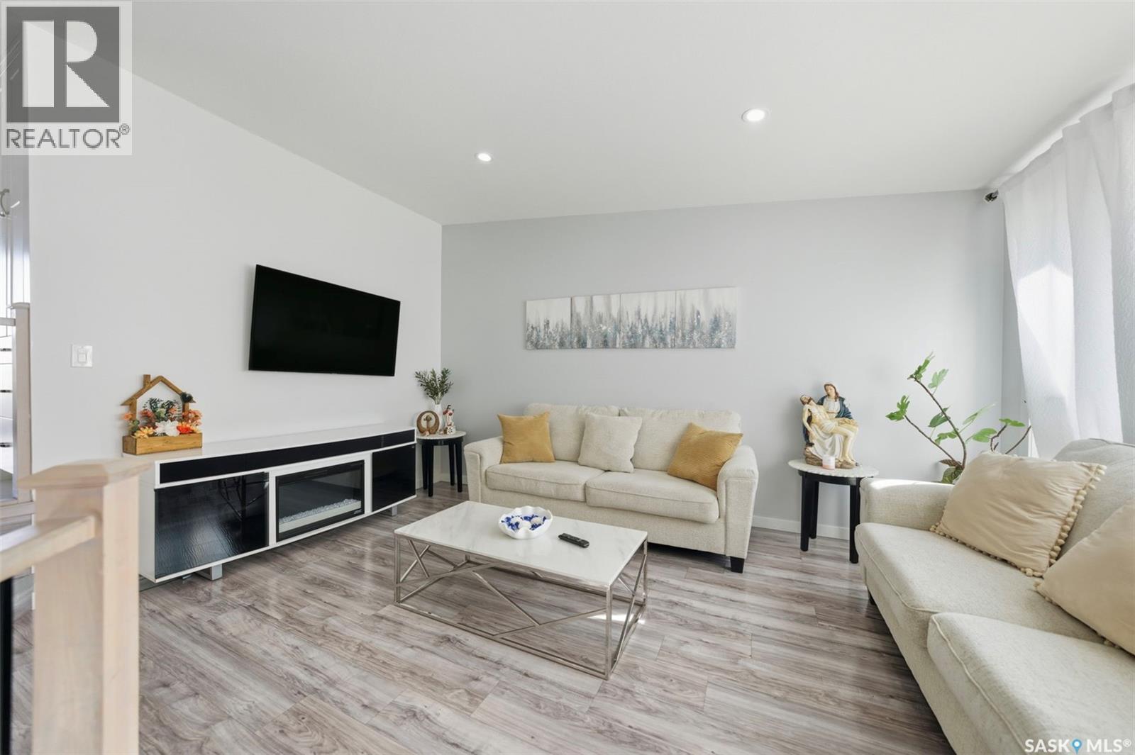 1010 Haslam Crescent, Saskatoon, Saskatchewan  S7S 1C8 - Photo 6 - SK024373