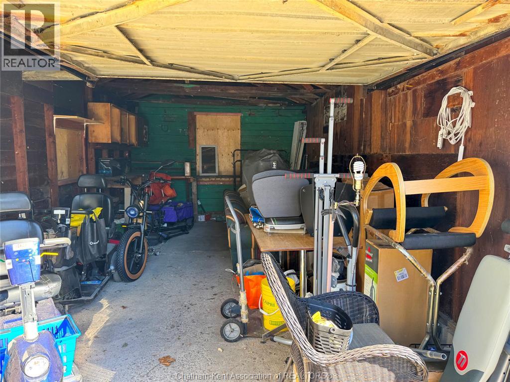 17 Mcnaughton Avenue, Wallaceburg, Ontario   - Photo 5 - 25029211