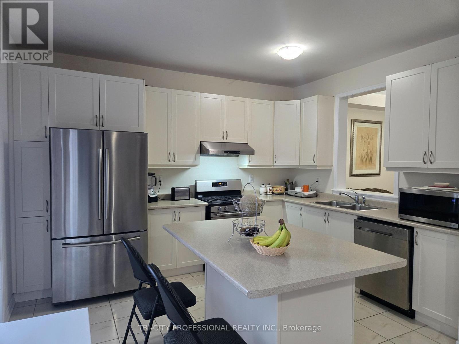 520 Edenbrook Hill Drive, Brampton, Ontario  L7A 4T7 - Photo 14 - W12561458