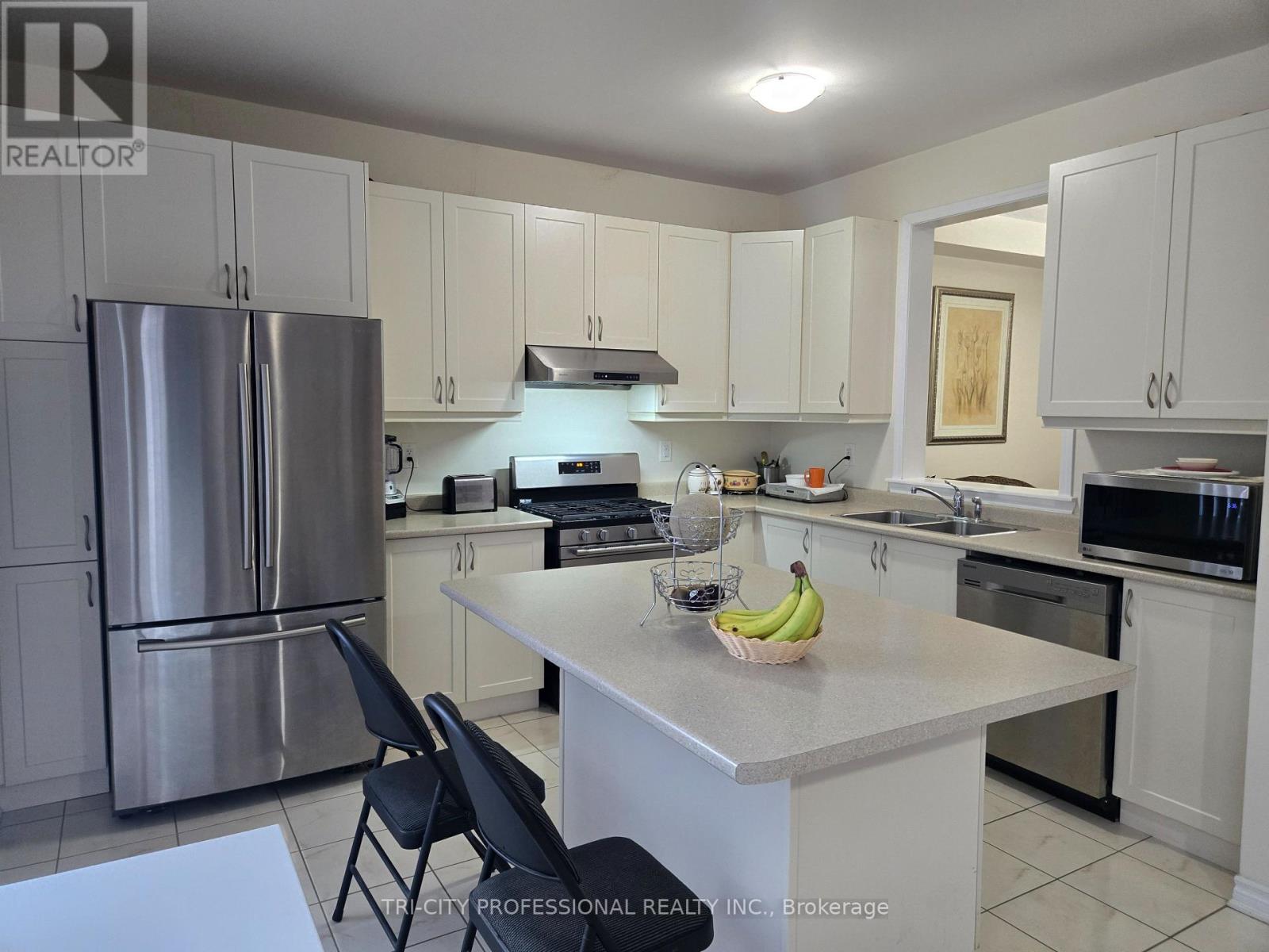 520 Edenbrook Hill Drive, Brampton, Ontario  L7A 4T7 - Photo 17 - W12561458