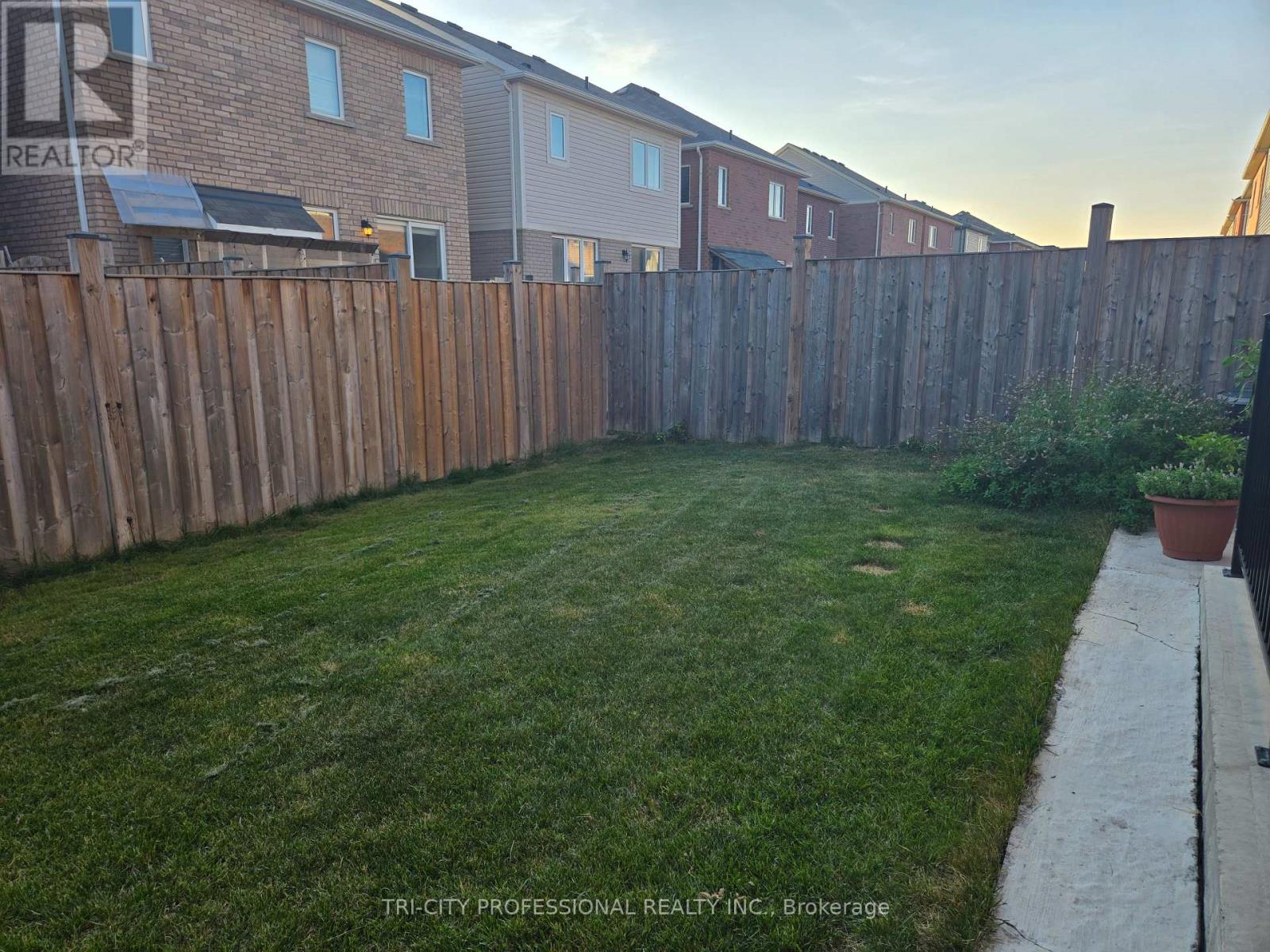 520 Edenbrook Hill Drive, Brampton, Ontario  L7A 4T7 - Photo 28 - W12561458