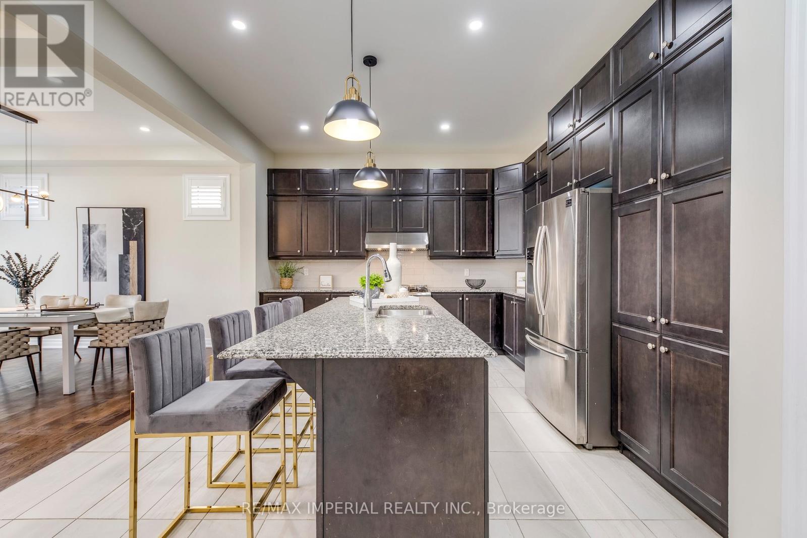 3263 Donald Mackay Street, Oakville, Ontario  L6M 0T1 - Photo 16 - W12561492