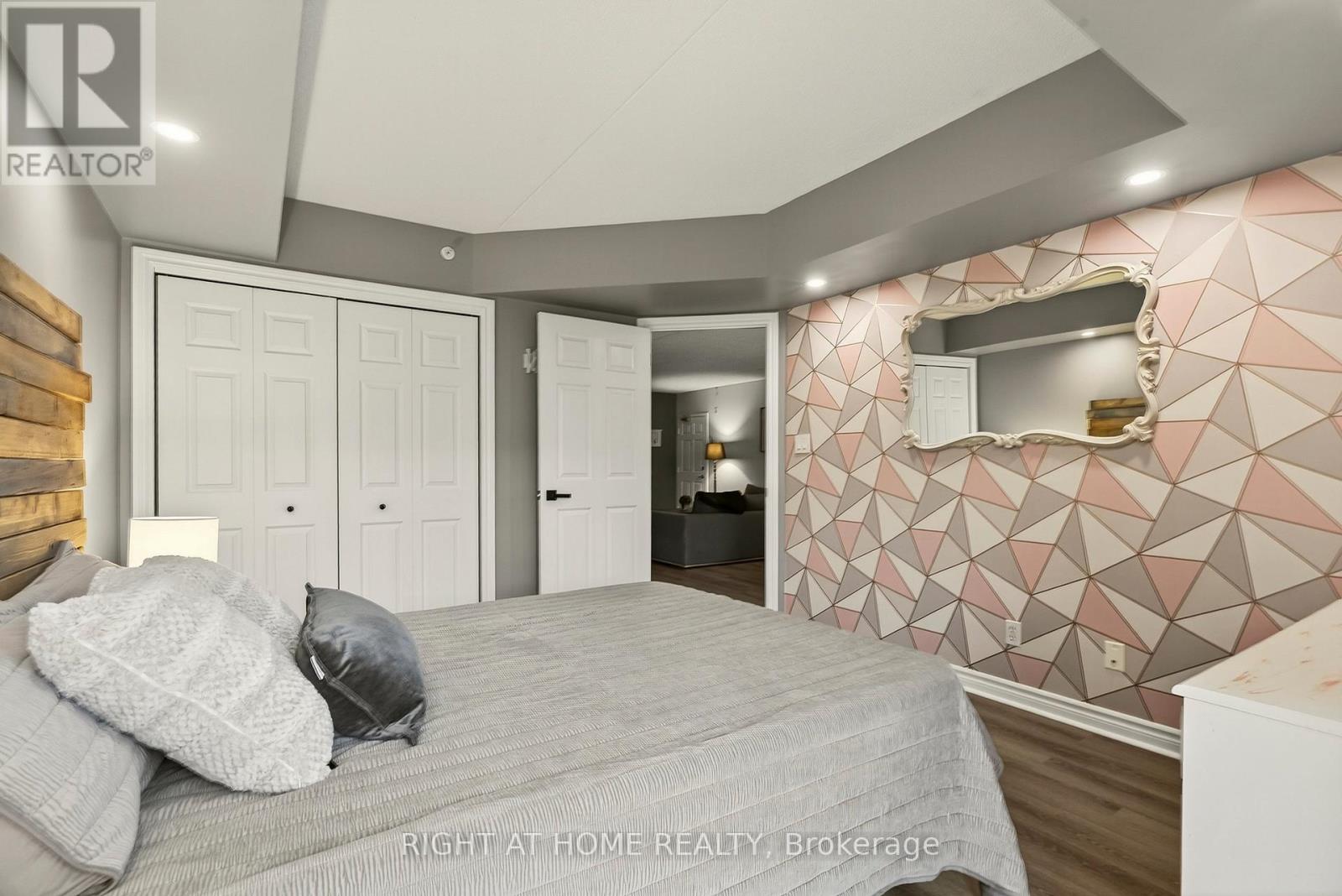 107 - 1431 Walker's Line, Burlington, Ontario  L7M 4P3 - Photo 26 - W12561498