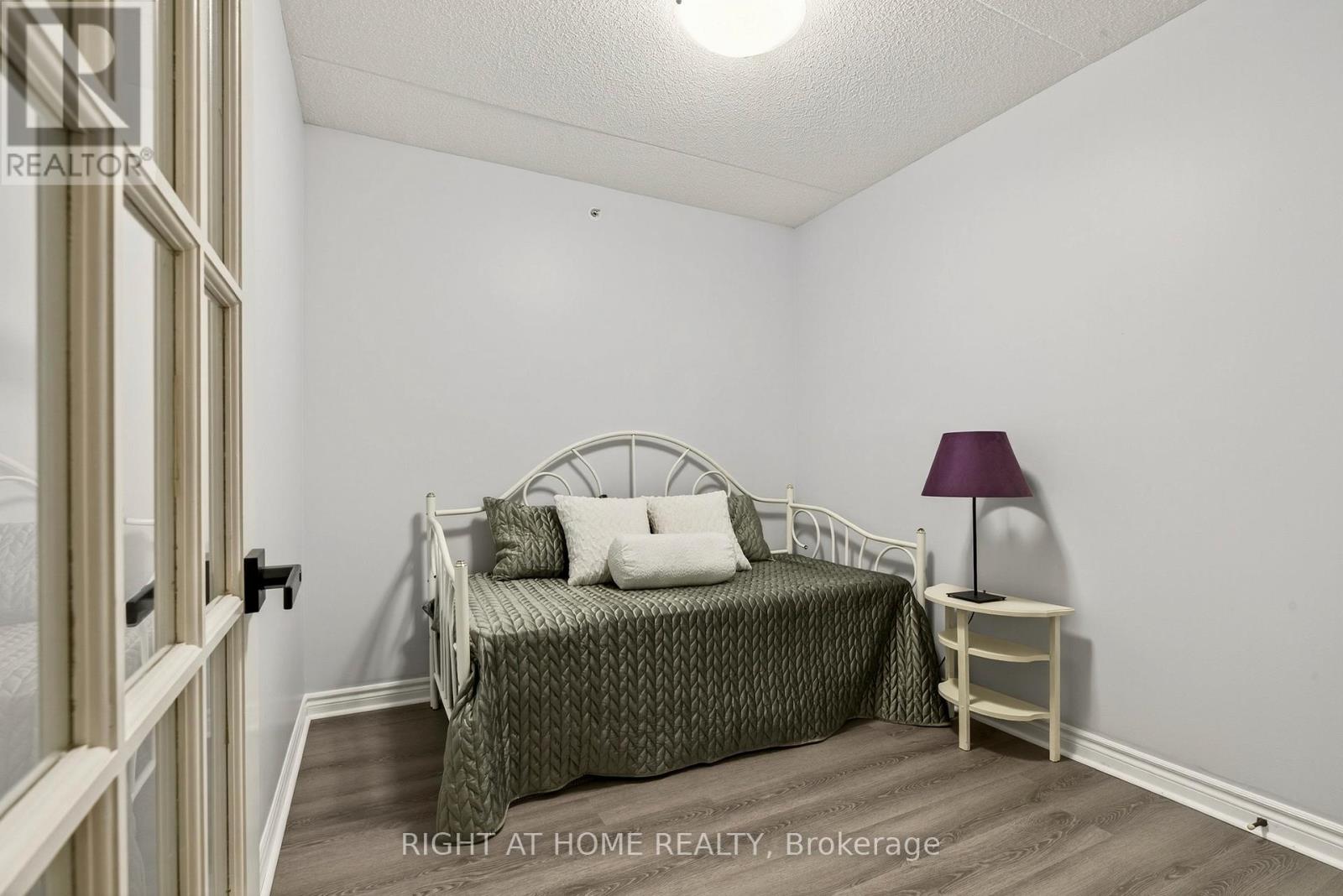 107 - 1431 Walker's Line, Burlington, Ontario  L7M 4P3 - Photo 27 - W12561498