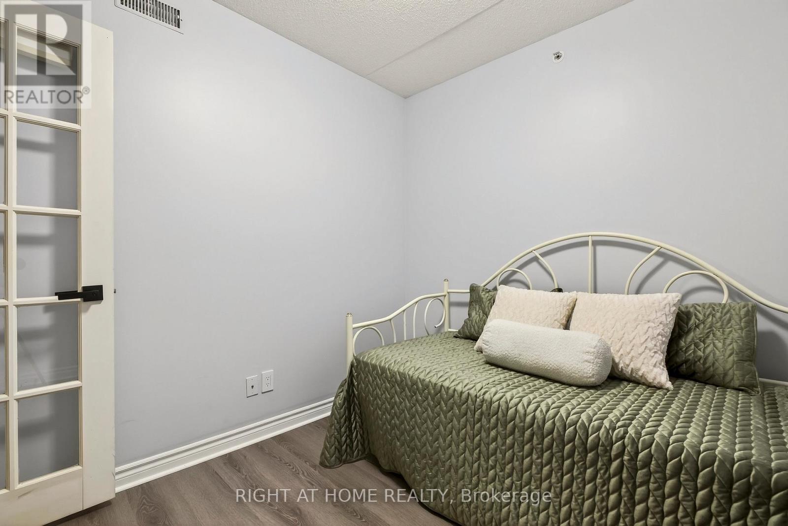 107 - 1431 Walker's Line, Burlington, Ontario  L7M 4P3 - Photo 29 - W12561498