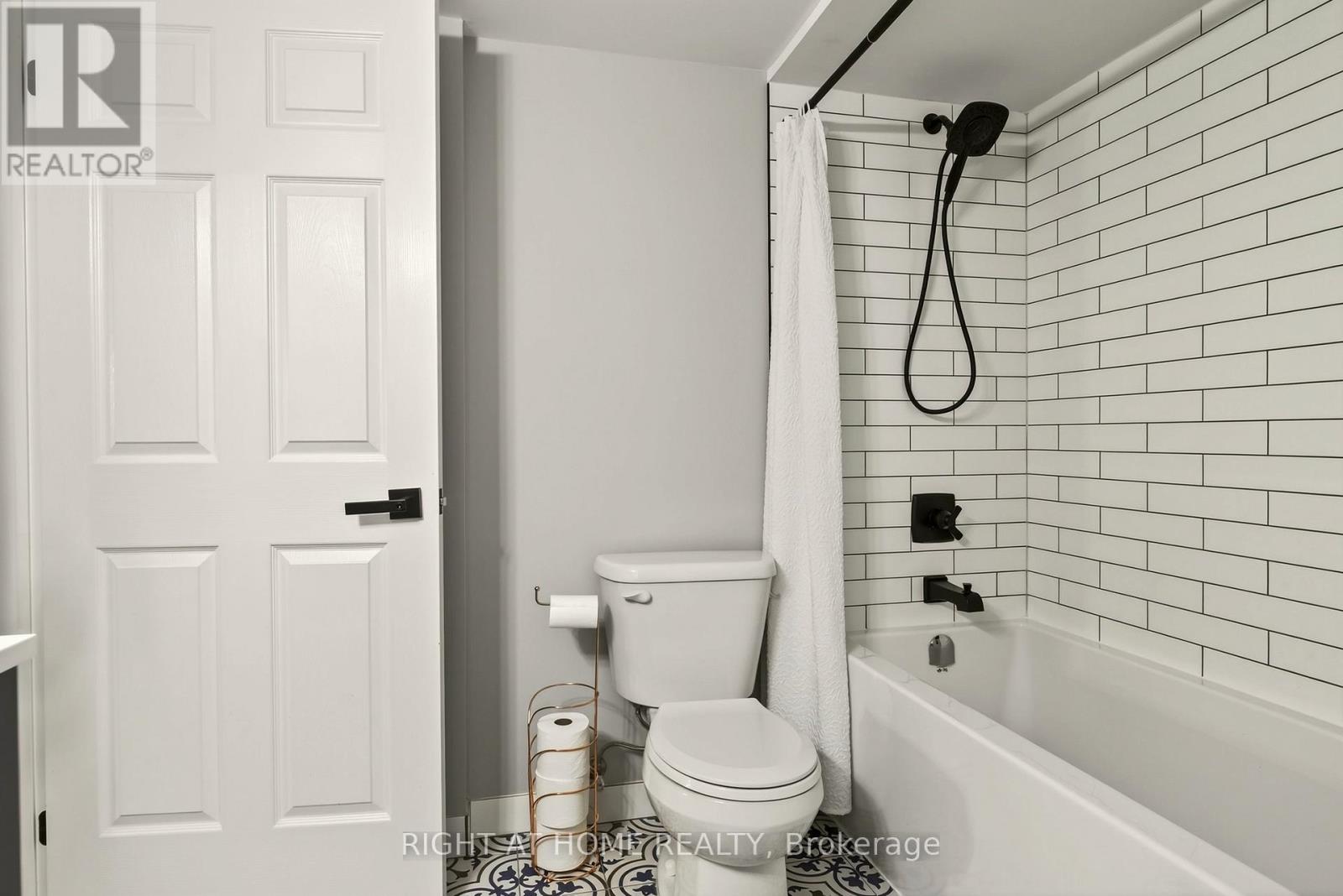 107 - 1431 Walker's Line, Burlington, Ontario  L7M 4P3 - Photo 32 - W12561498