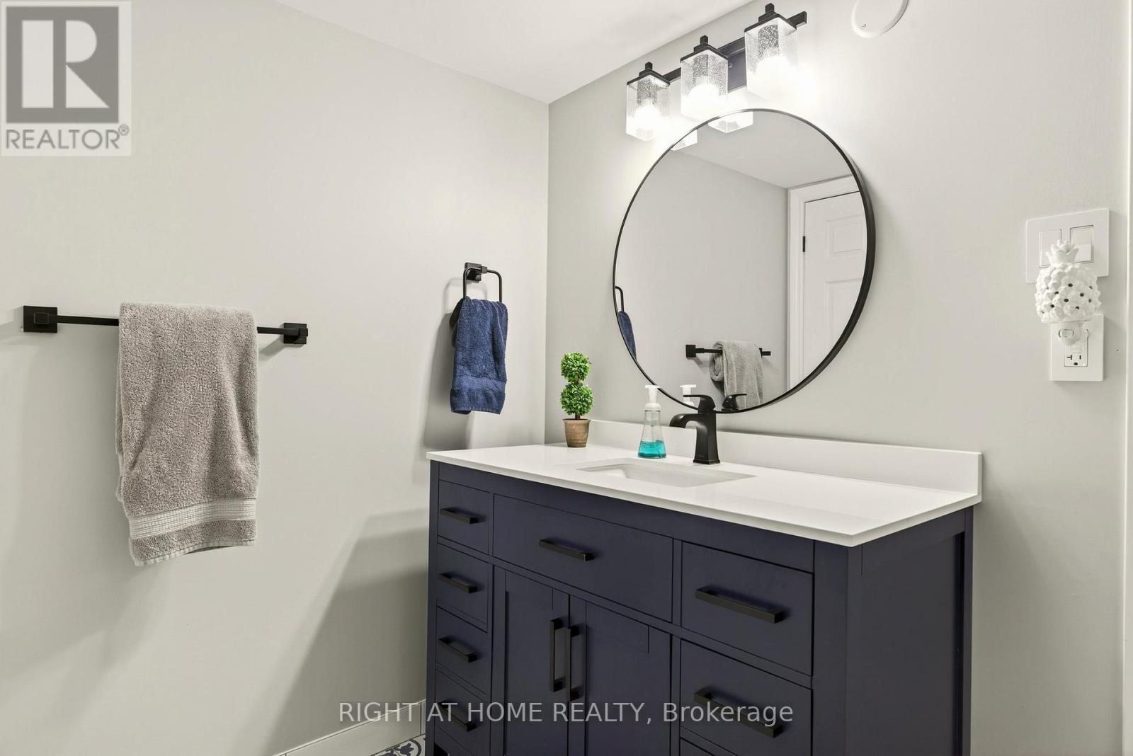 107 - 1431 Walker's Line, Burlington, Ontario  L7M 4P3 - Photo 33 - W12561498