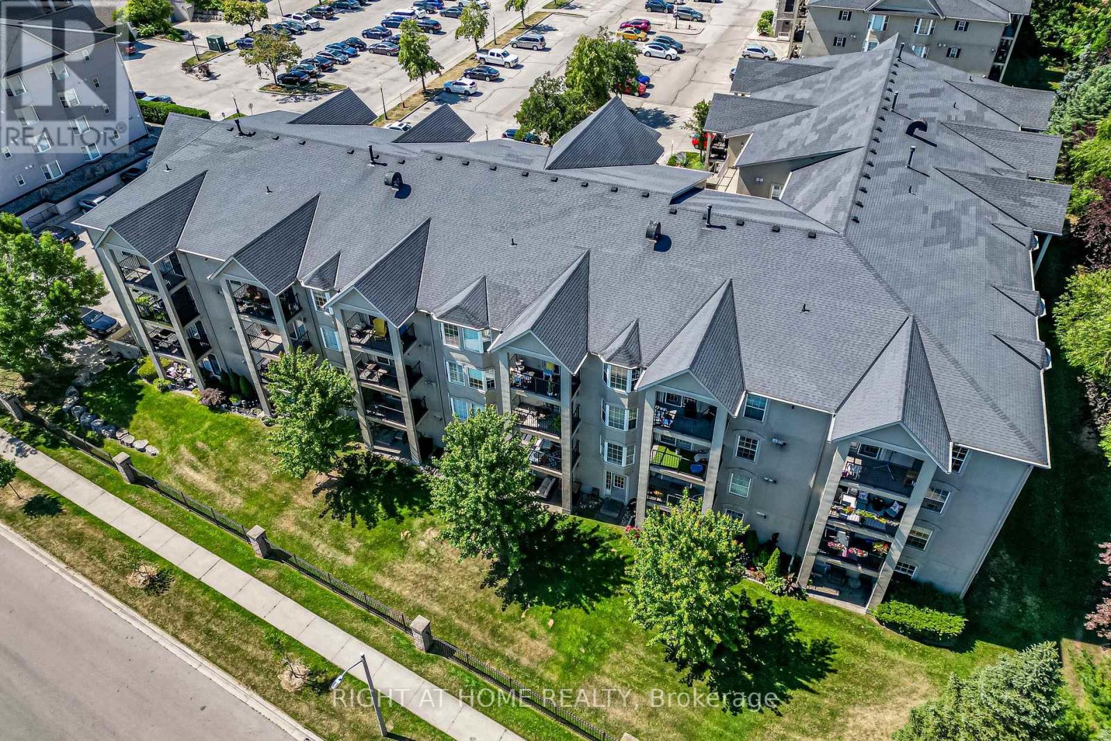 107 - 1431 Walker's Line, Burlington, Ontario  L7M 4P3 - Photo 43 - W12561498