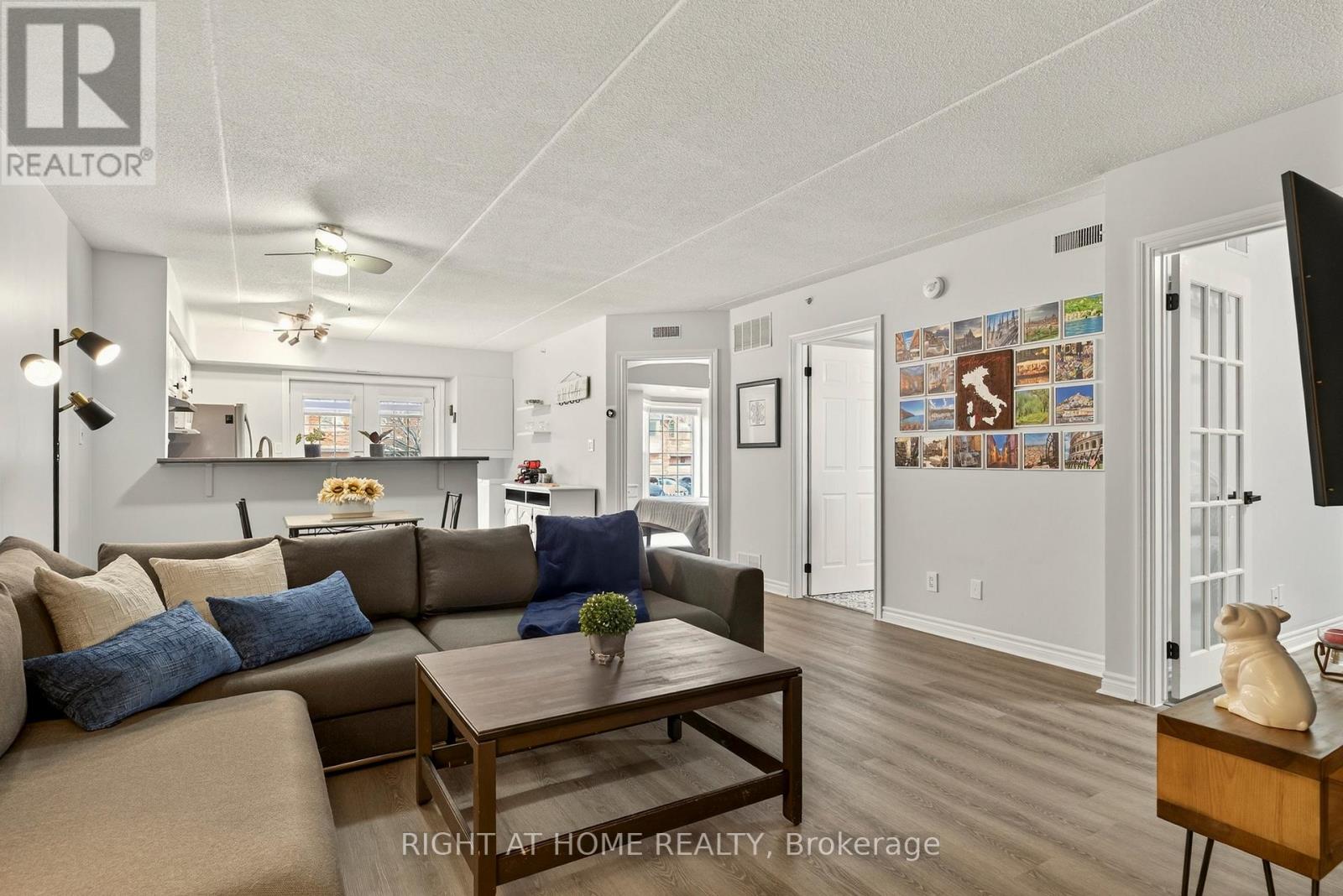 107 - 1431 Walker's Line, Burlington, Ontario  L7M 4P3 - Photo 7 - W12561498