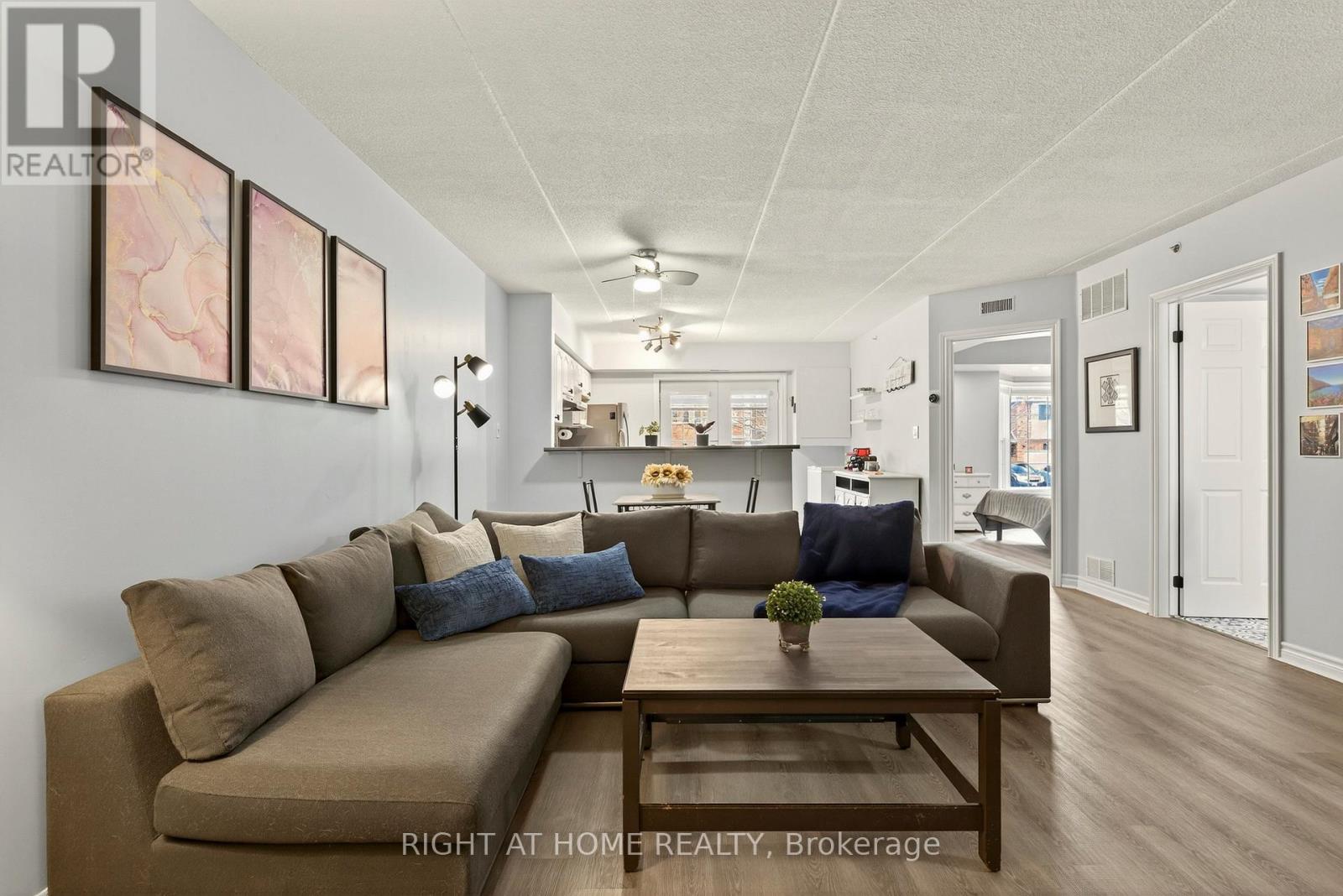 107 - 1431 Walker's Line, Burlington, Ontario  L7M 4P3 - Photo 9 - W12561498