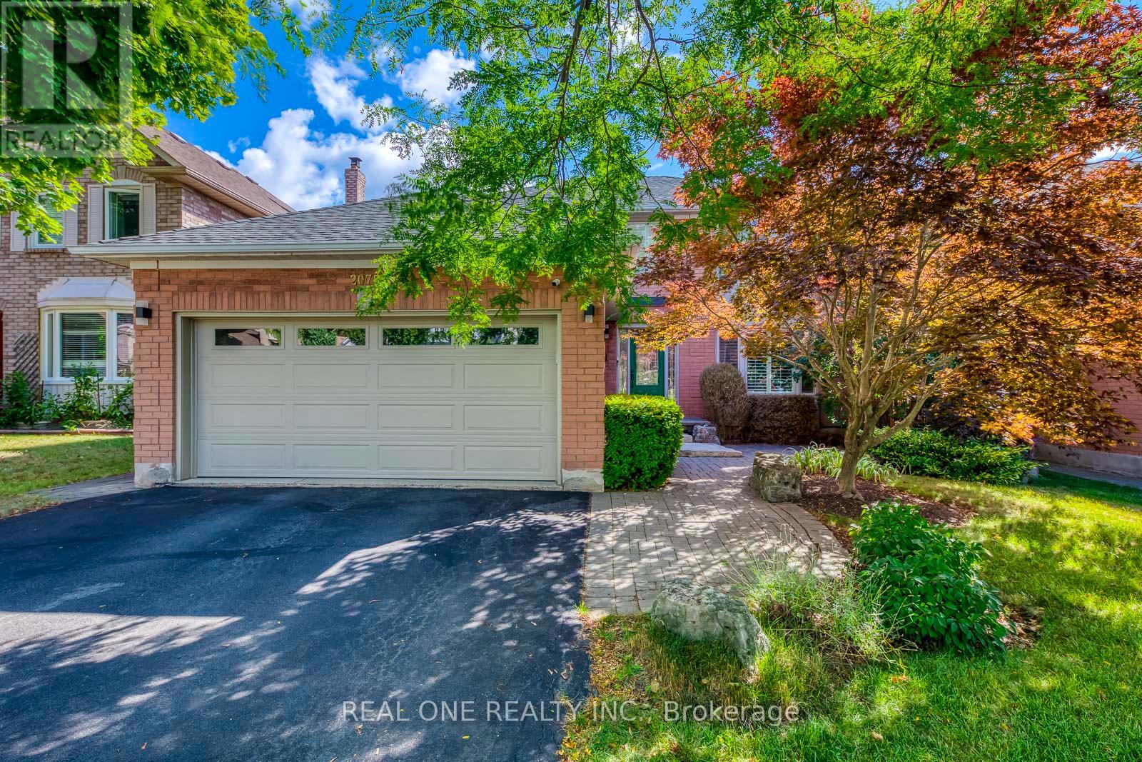 2075 BANBURY CRESCENT, Oakville, Ontario