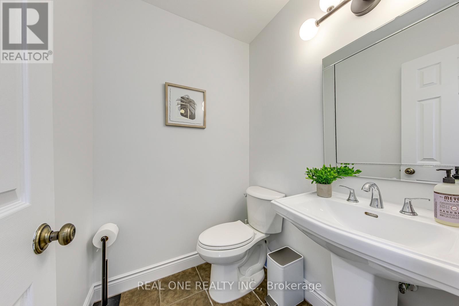 2075 Banbury Crescent, Oakville, Ontario  L6H 5P8 - Photo 18 - W12561532