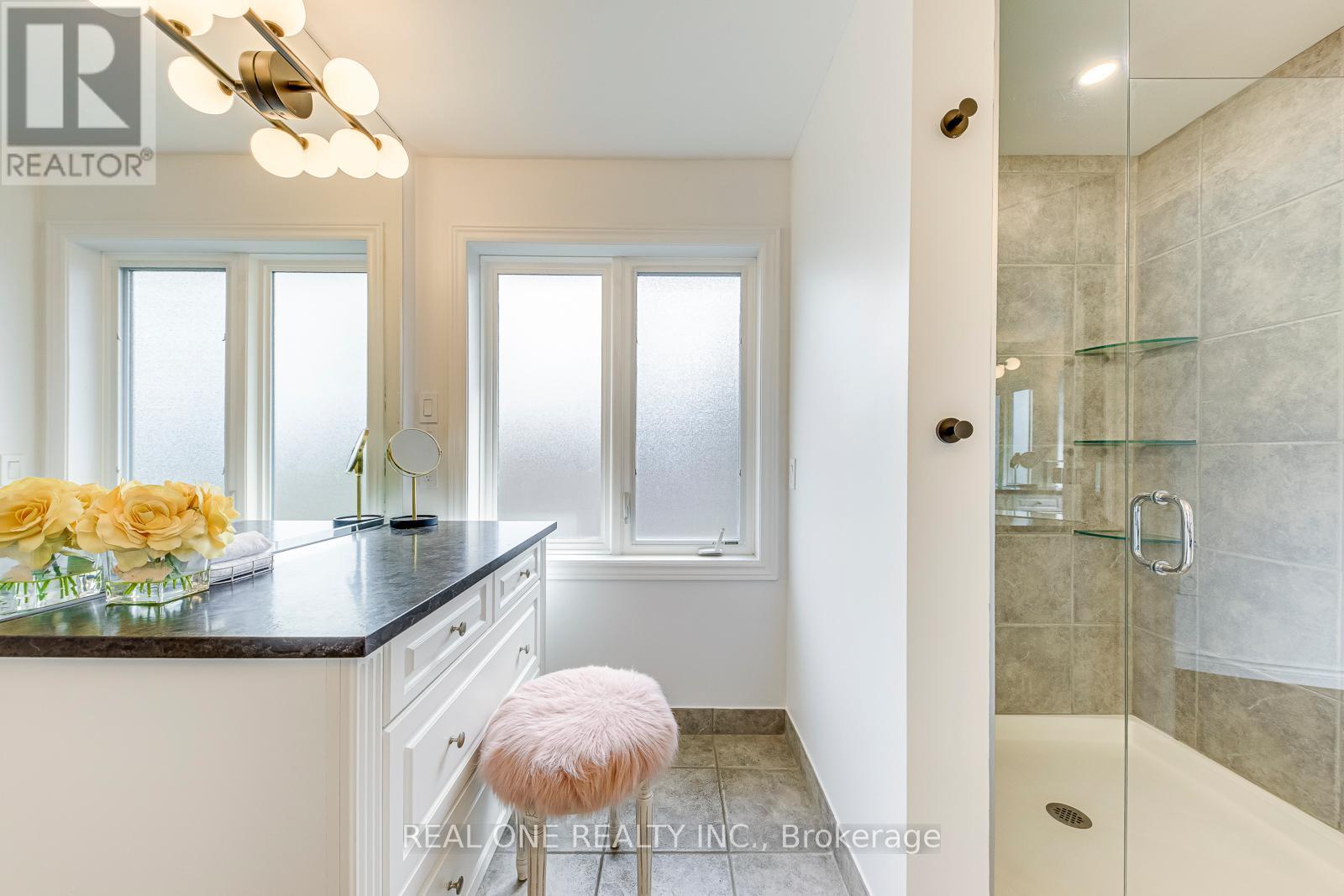 2075 Banbury Crescent, Oakville, Ontario  L6H 5P8 - Photo 27 - W12561532