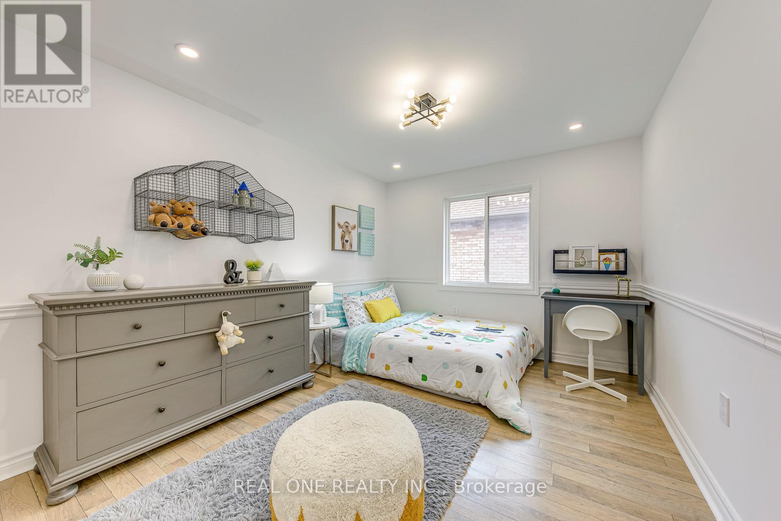 2075 Banbury Crescent, Oakville, Ontario  L6H 5P8 - Photo 32 - W12561536