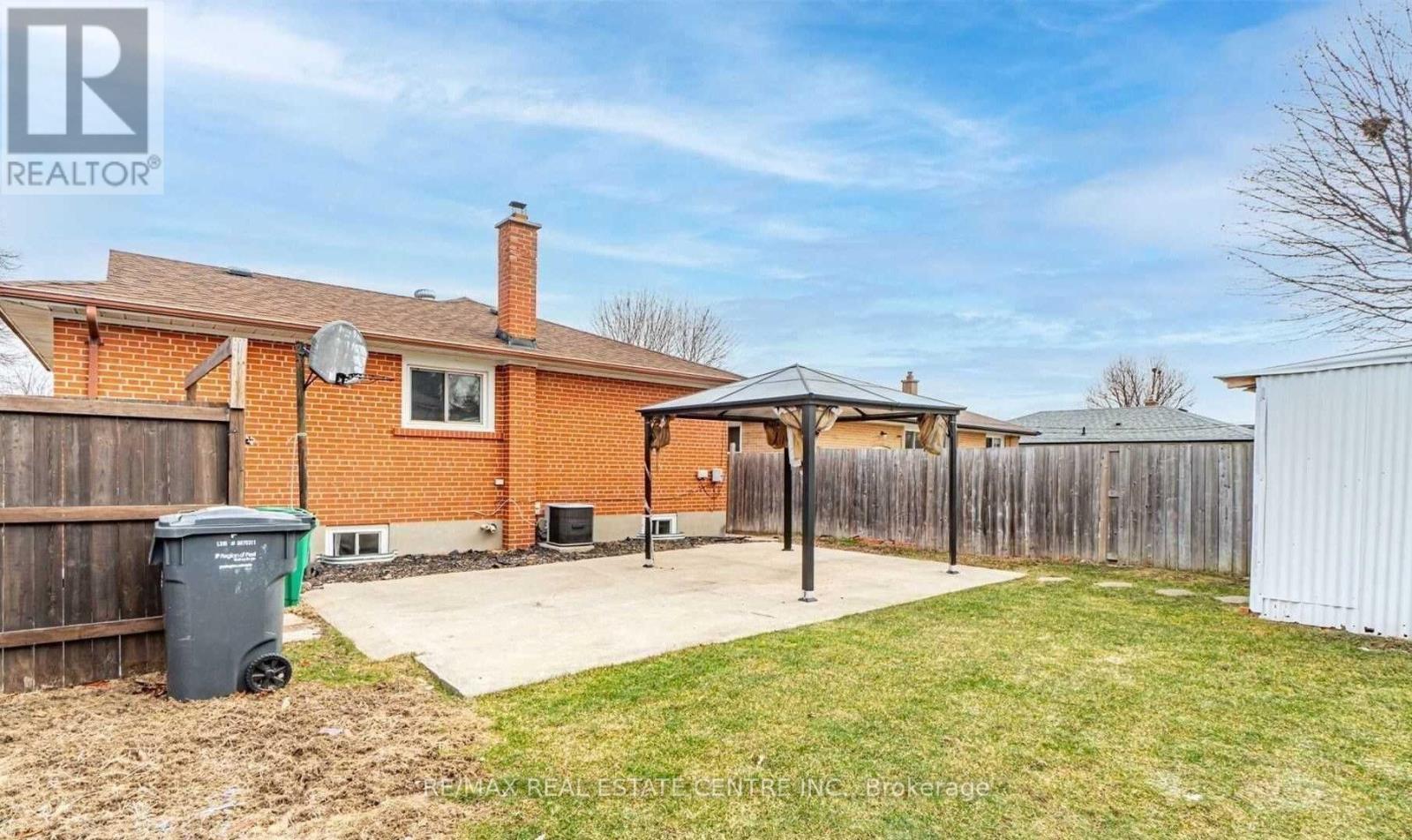 2 Milner Road, Brampton, Ontario  L6W 3A5 - Photo 20 - W12561542