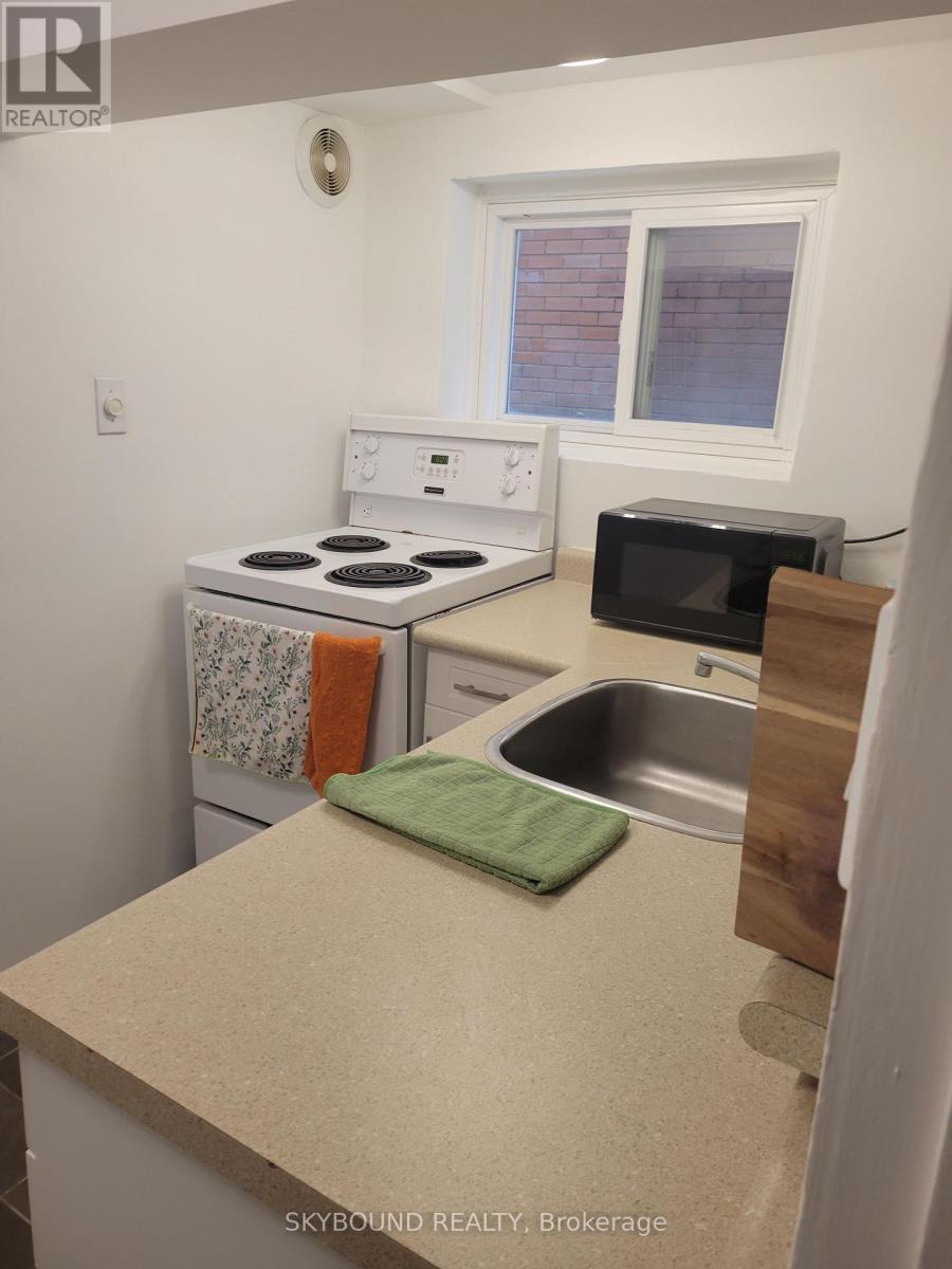 Lower - 140 Wolverleigh Boulevard, Toronto, Ontario  M4J 1R9 - Photo 6 - E12554650