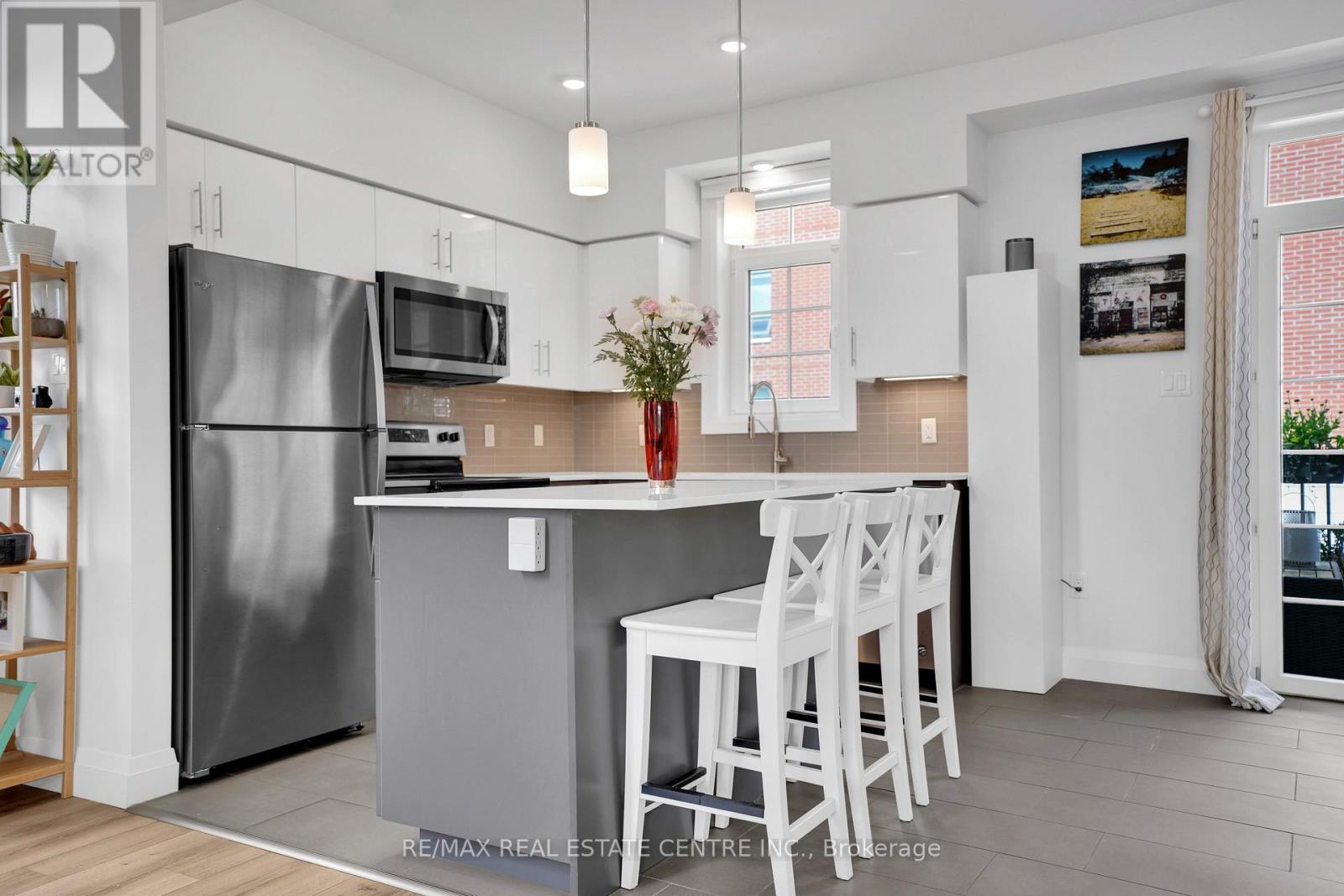 170 Benton Street S, Kitchener, Ontario  N2G 3H8 - Photo 10 - X12561506