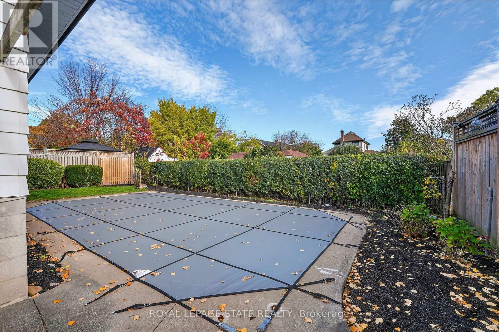 15 Grand Avenue, Grimsby, Ontario  L3M 2R6 - Photo 24 - X12561522