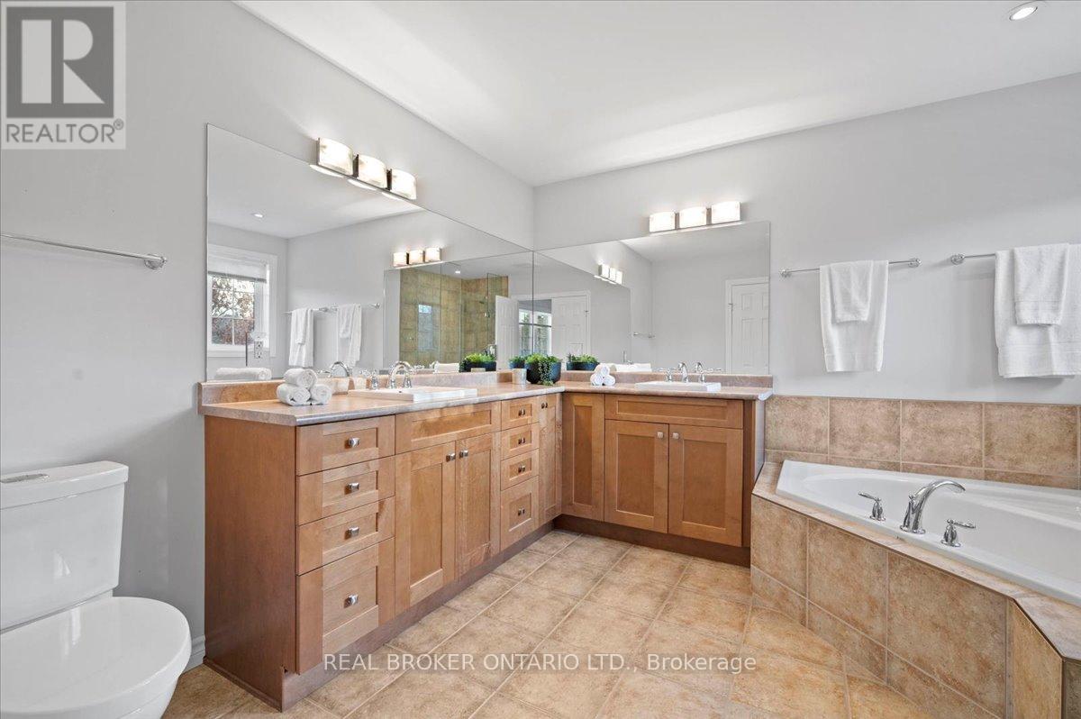 22 - 435 Winchester Drive, Waterloo, Ontario  N2T 0B7 - Photo 21 - X12561550