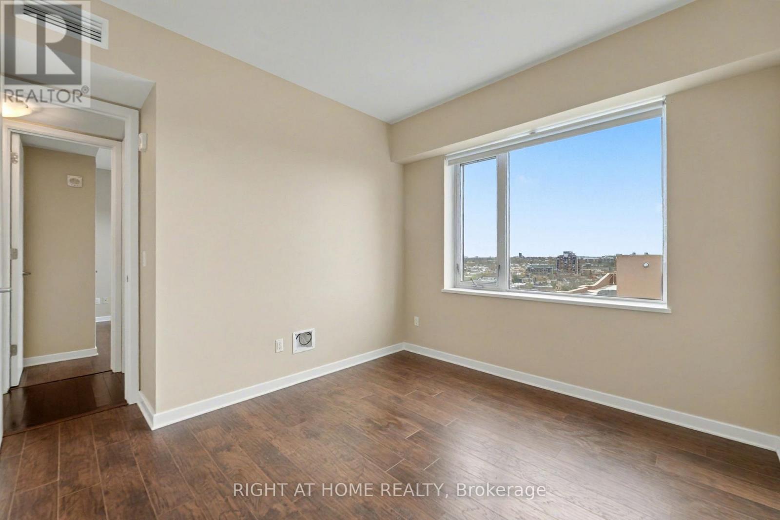 1602 - 201 Parkdale Avenue, Ottawa, Ontario  K1Y 1E8 - Photo 10 - X12561552