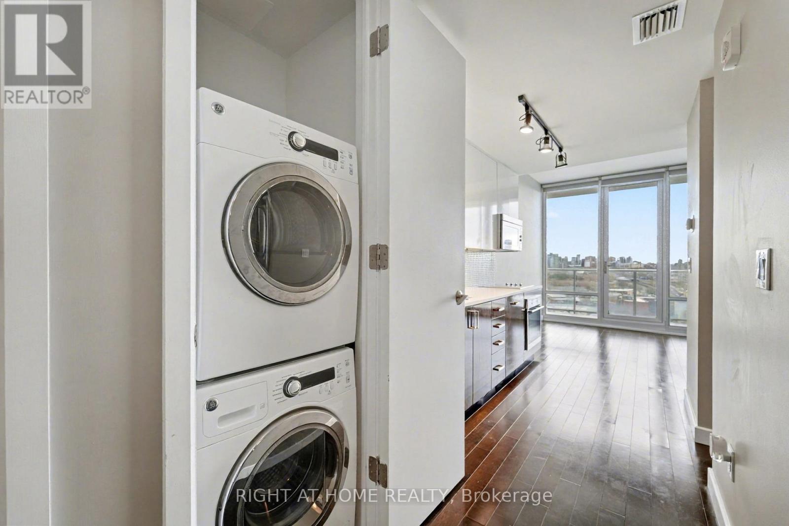 1602 - 201 Parkdale Avenue, Ottawa, Ontario  K1Y 1E8 - Photo 14 - X12561552