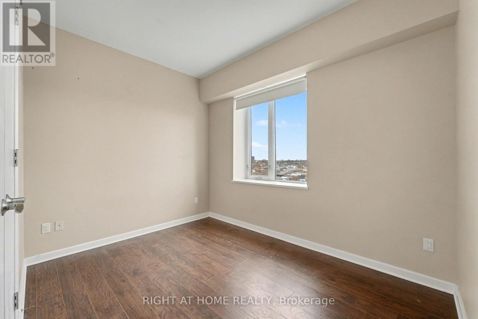 1602 - 201 Parkdale Avenue, Ottawa, Ontario  K1Y 1E8 - Photo 8 - X12561552