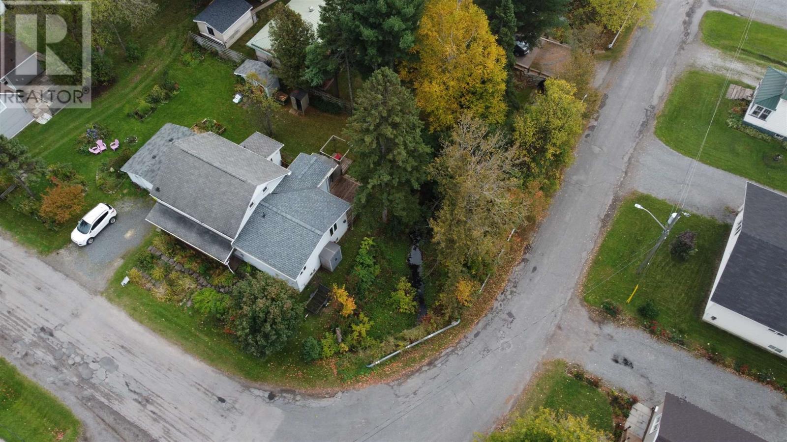 157 East Balfour St, Sault Ste. Marie, Ontario  P6C 1X7 - Photo 48 - SM252940