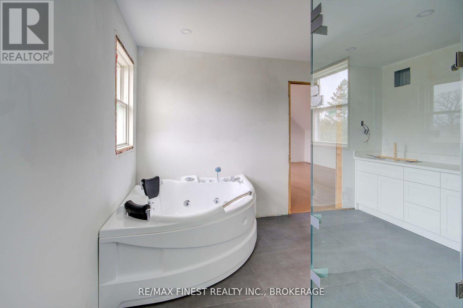 1674 South Boulevard, Kingston, Ontario  K7L 4V1 - Photo 25 - X12561670