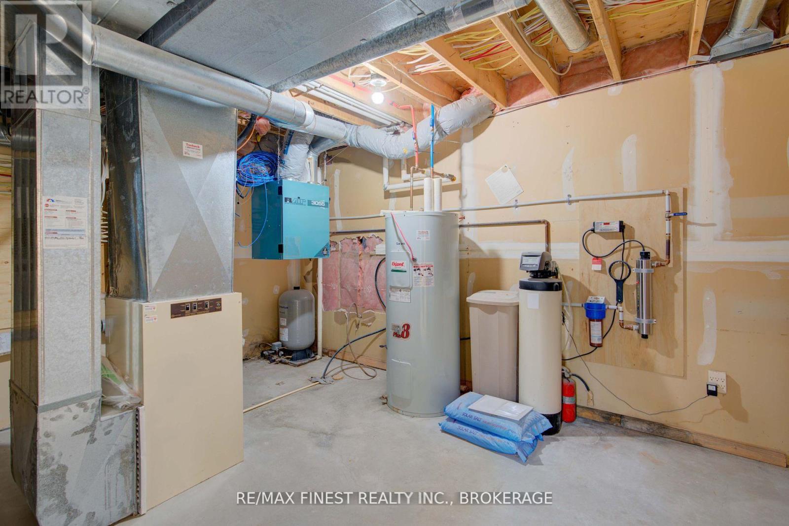 1674 South Boulevard, Kingston, Ontario  K7L 4V1 - Photo 40 - X12561670