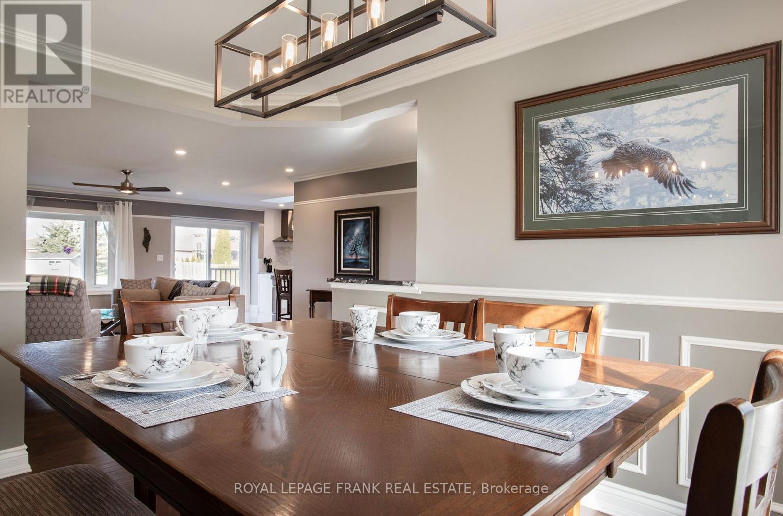 15 Hallett Crescent, Kawartha Lakes, Ontario  K0M 2C0 - Photo 11 - X12561600