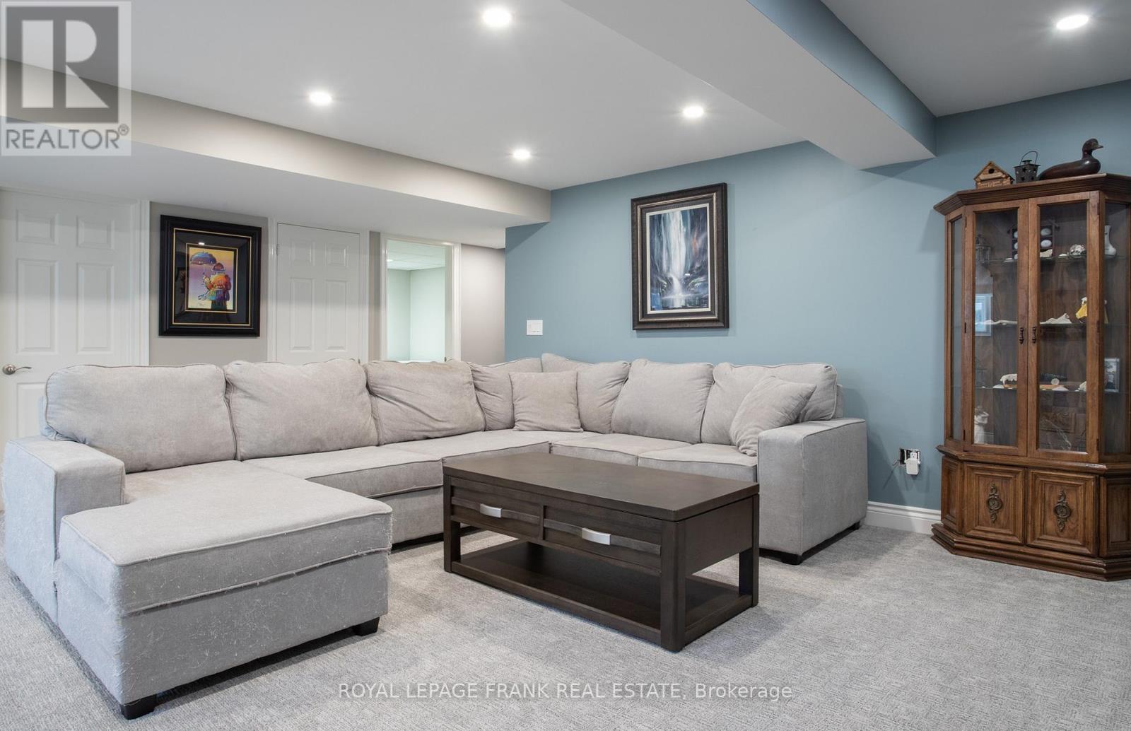 15 Hallett Crescent, Kawartha Lakes, Ontario  K0M 2C0 - Photo 24 - X12561600