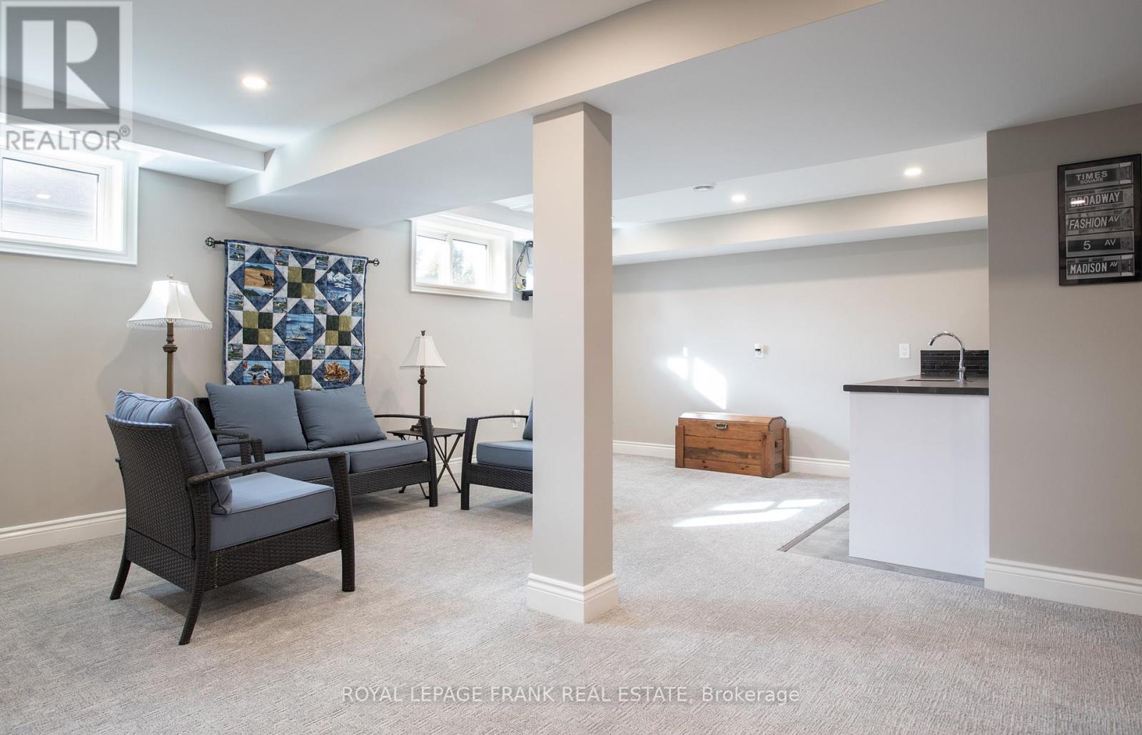 15 Hallett Crescent, Kawartha Lakes, Ontario  K0M 2C0 - Photo 26 - X12561600