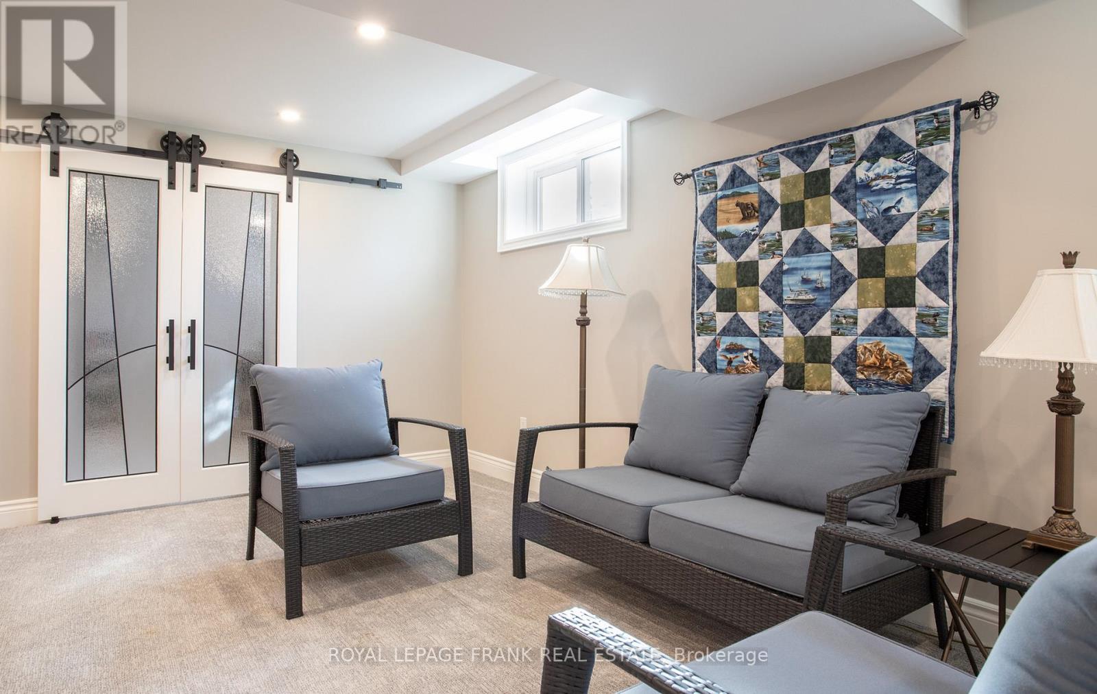 15 Hallett Crescent, Kawartha Lakes, Ontario  K0M 2C0 - Photo 29 - X12561600