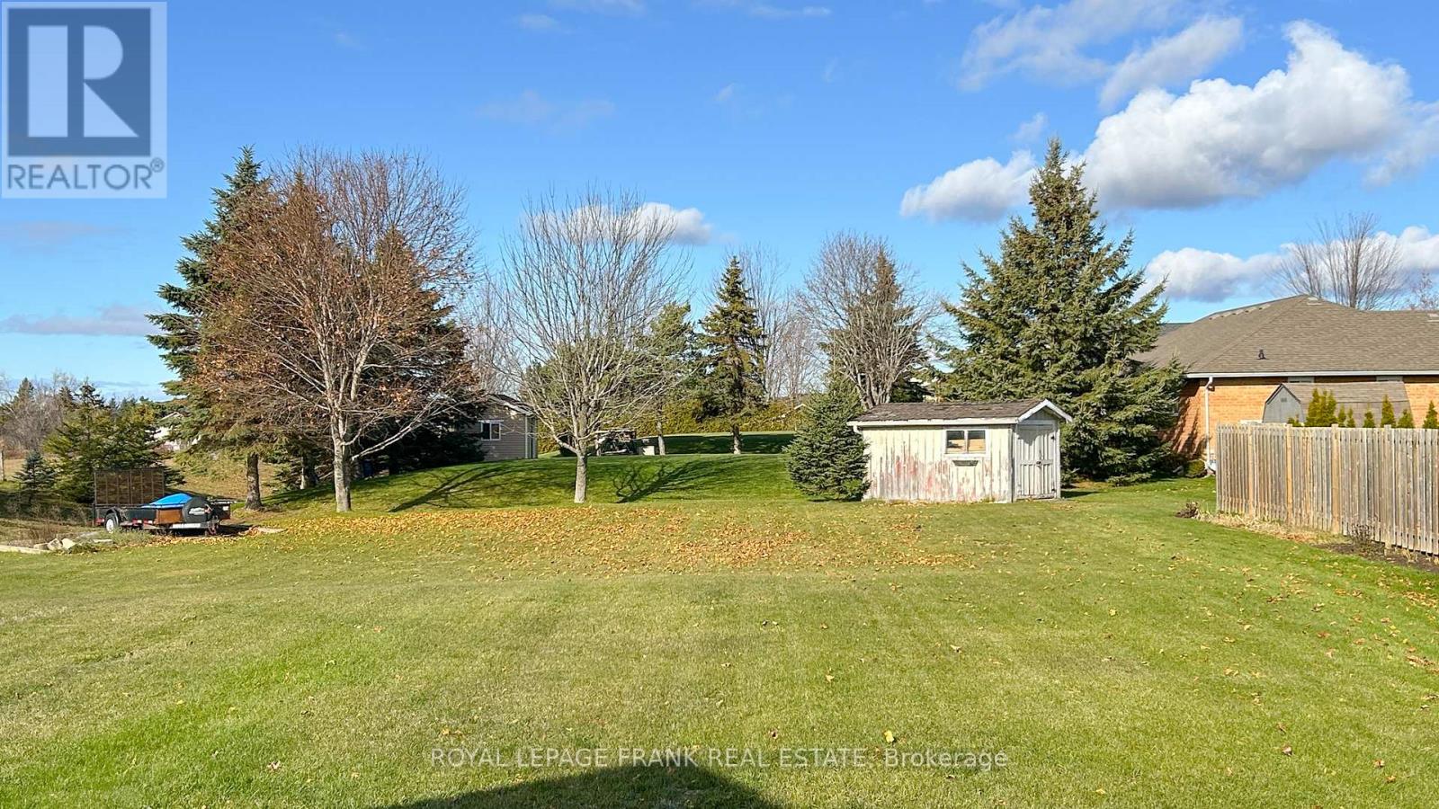 15 Hallett Crescent, Kawartha Lakes, Ontario  K0M 2C0 - Photo 39 - X12561600