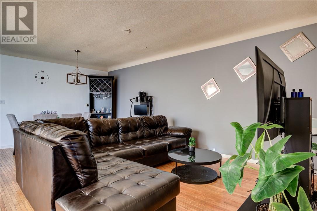 957 Notre Dame Avenue, Sudbury, Ontario  P3A 2T7 - Photo 4 - 2125687