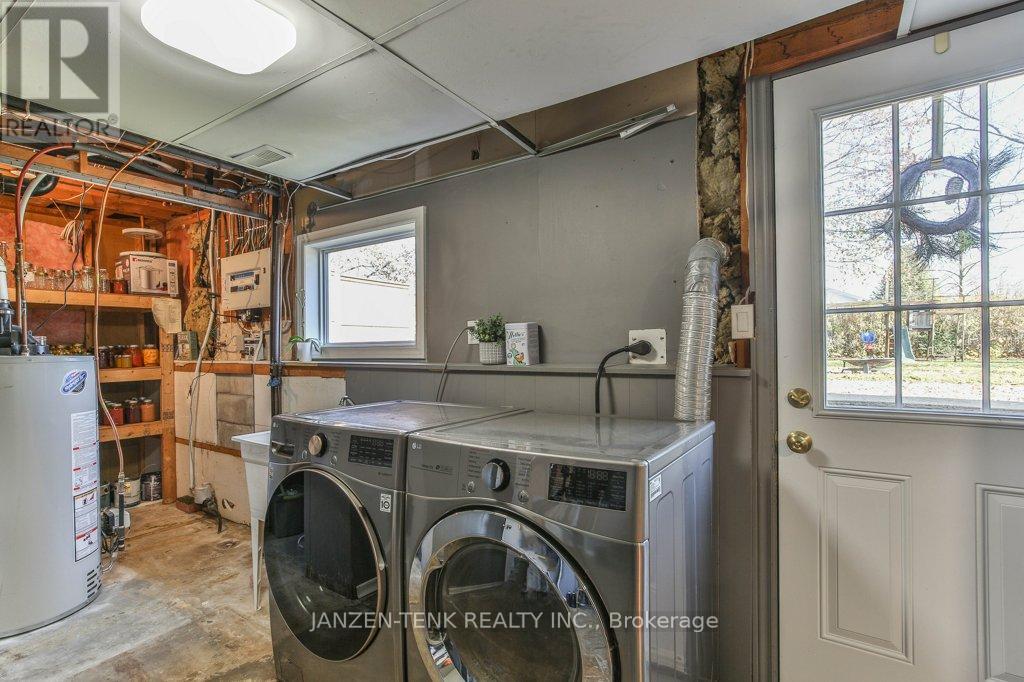 107 Fourth Avenue, Aylmer, Ontario  N5H 2L2 - Photo 32 - X12561606