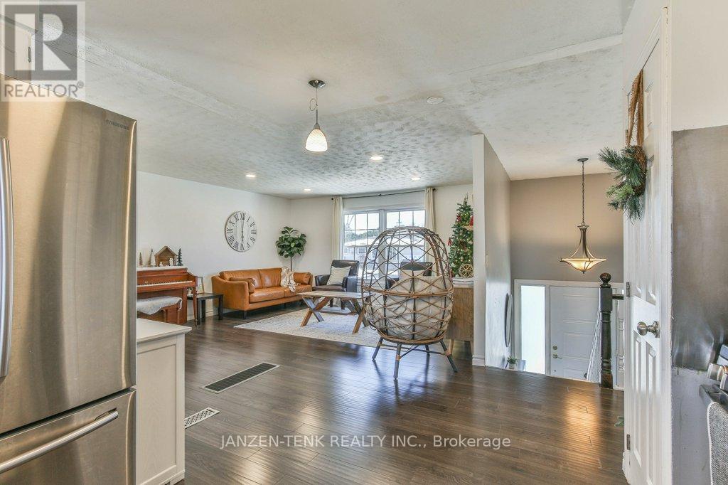 107 Fourth Avenue, Aylmer, Ontario  N5H 2L2 - Photo 9 - X12561606