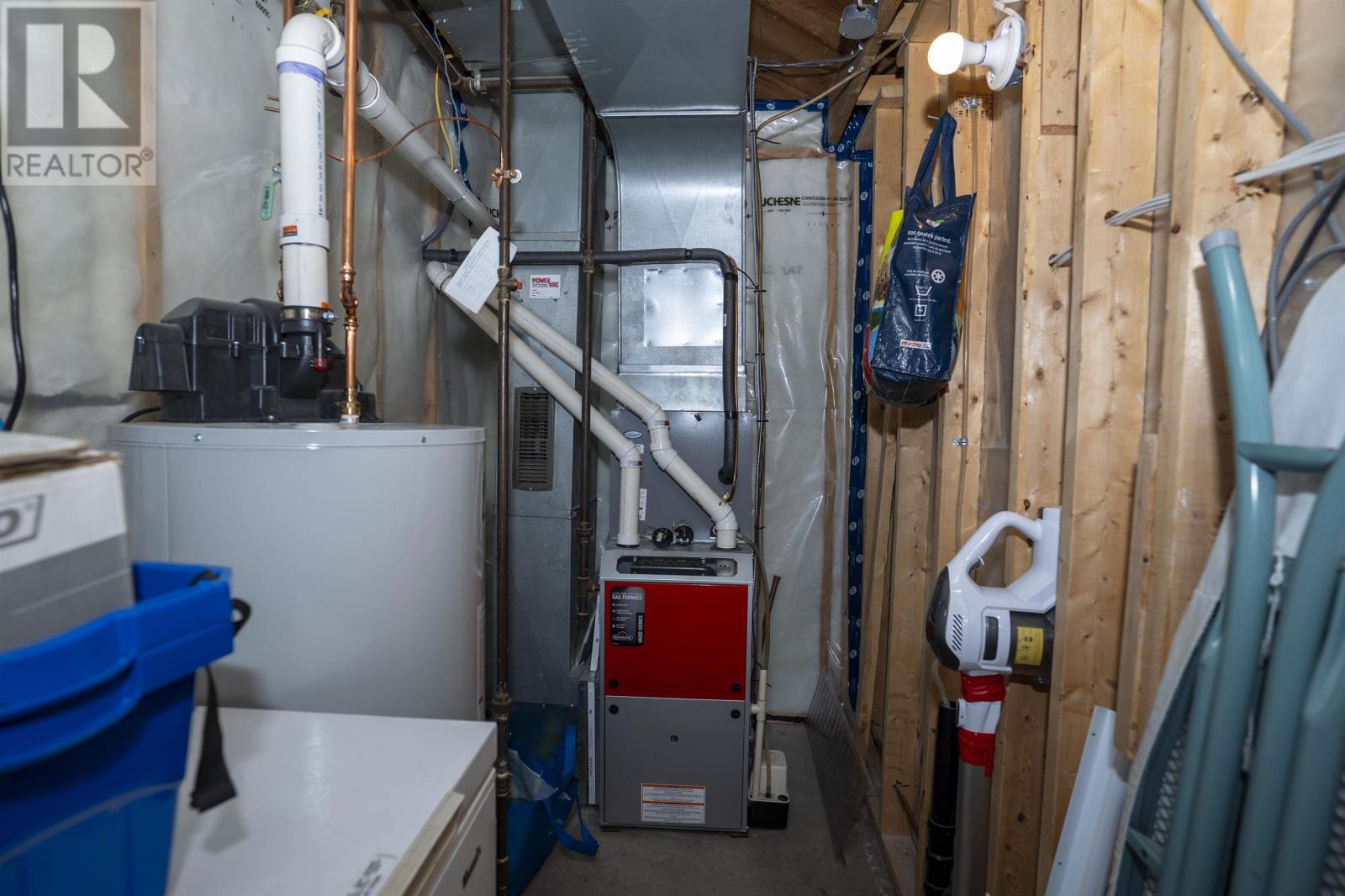 203 Kenogami S, Thunder Bay, Ontario  P7B 4S2 - Photo 33 - TB253467