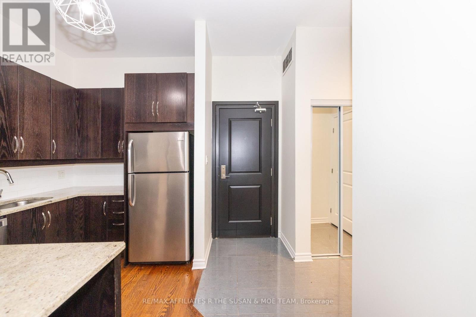 106 - 682 Churchill Avenue N, Ottawa, Ontario  K1Z 5G5 - Photo 9 - X12561658