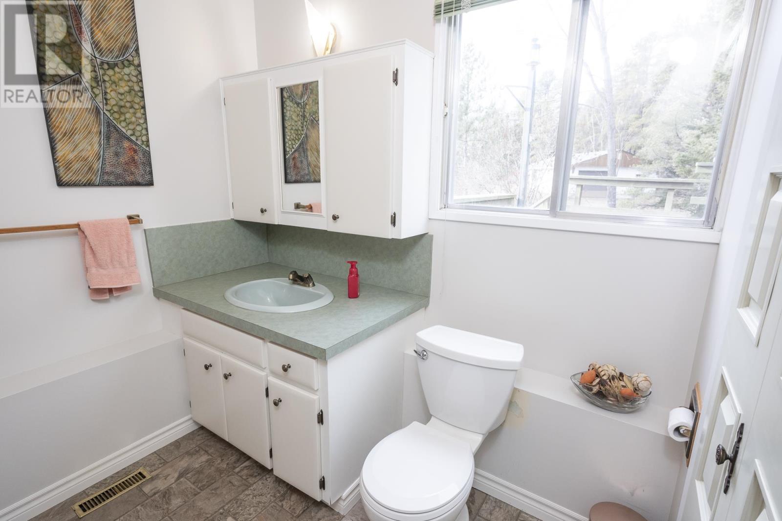 147 Beckwick Rd, Thunder Bay, Ontario  P7G 1N7 - Photo 25 - TB253514