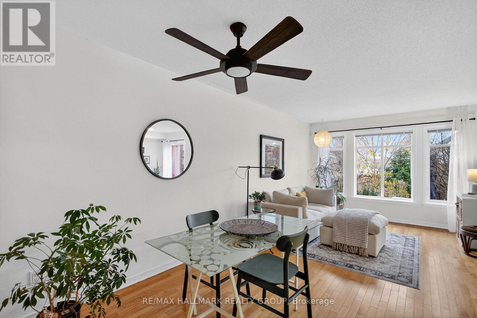 135 Gatespark Private, Ottawa, Ontario  K2L 1L1 - Photo 11 - X12561444