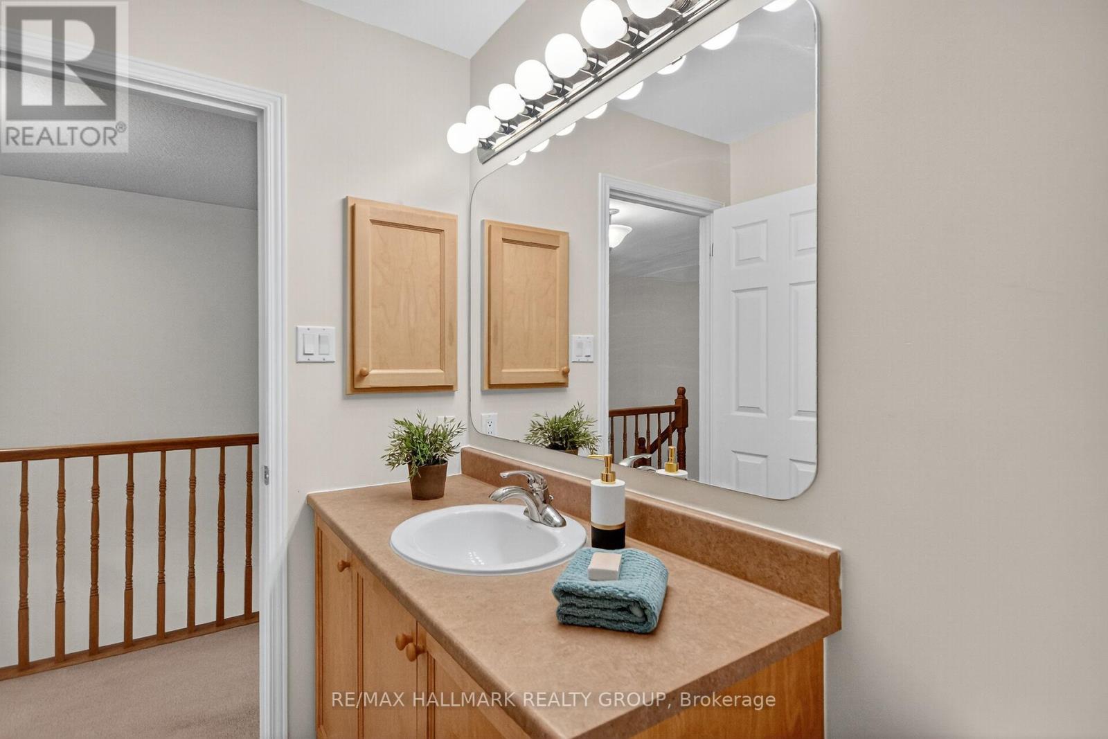 135 Gatespark Private, Ottawa, Ontario  K2L 1L1 - Photo 34 - X12561444