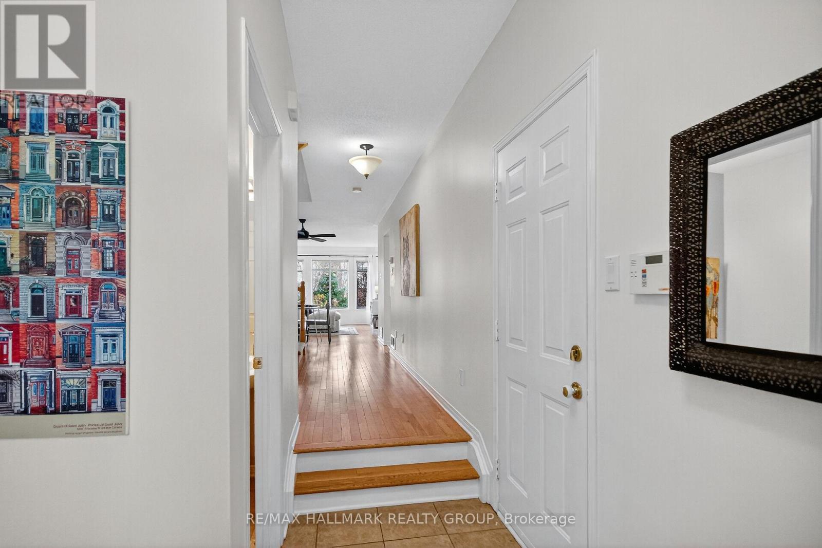 135 Gatespark Private, Ottawa, Ontario  K2L 1L1 - Photo 5 - X12561444