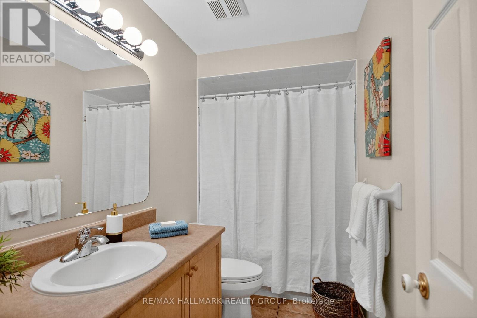 135 Gatespark Private, Ottawa, Ontario  K2L 1L1 - Photo 33 - X12561444