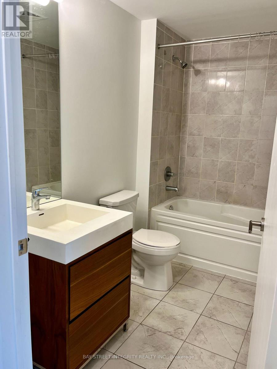 301 - 1 Climo Lane, Markham, Ontario  L6E 0V8 - Photo 11 - N12422561