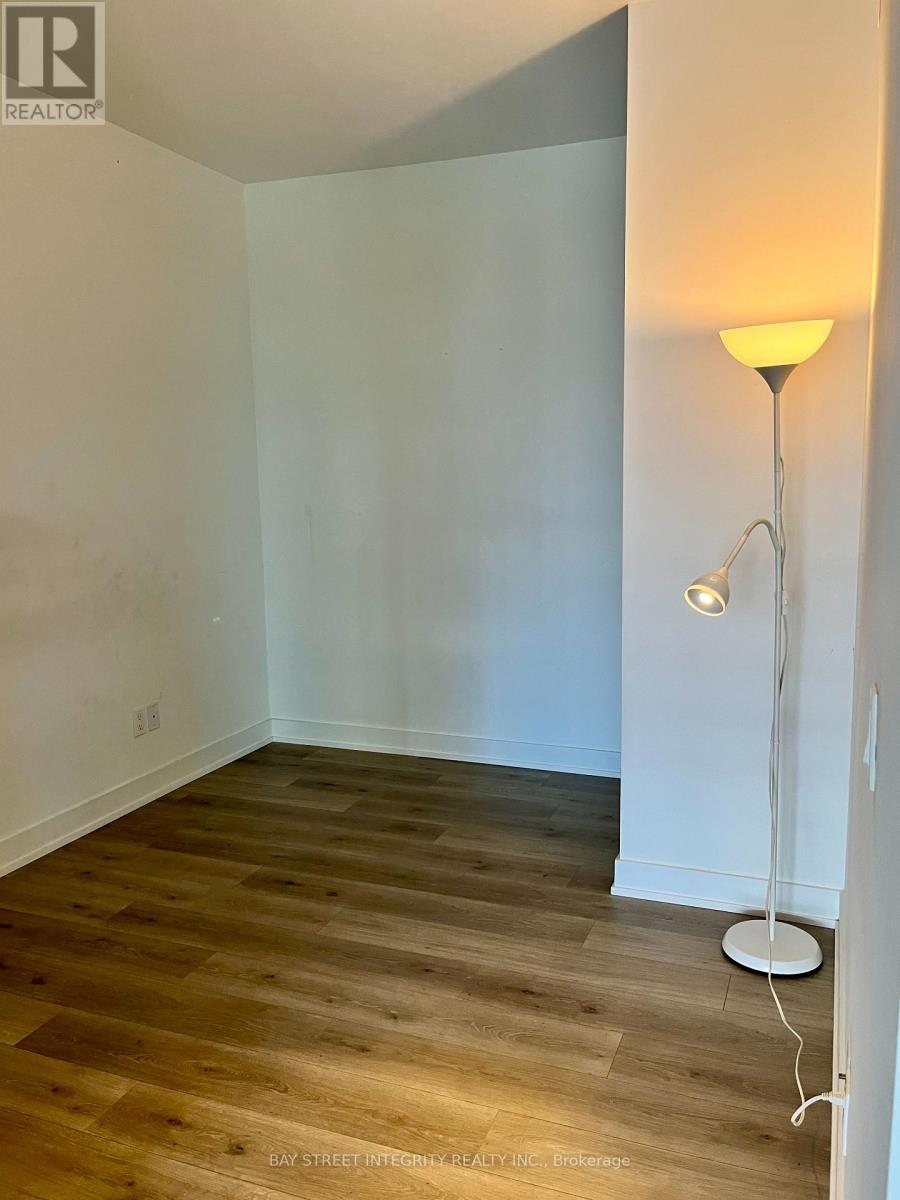 301 - 1 Climo Lane, Markham, Ontario  L6E 0V8 - Photo 10 - N12422561