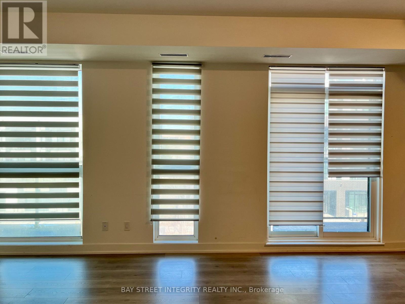 301 - 1 Climo Lane, Markham, Ontario  L6E 0V8 - Photo 4 - N12422561