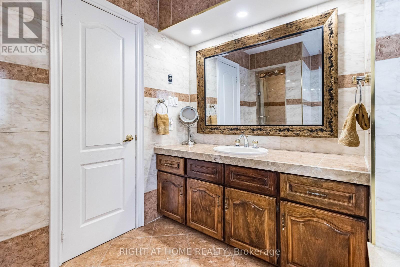 13250 Tenth Side Road, Halton Hills, Ontario  L7G 4S5 - Photo 25 - W12475044