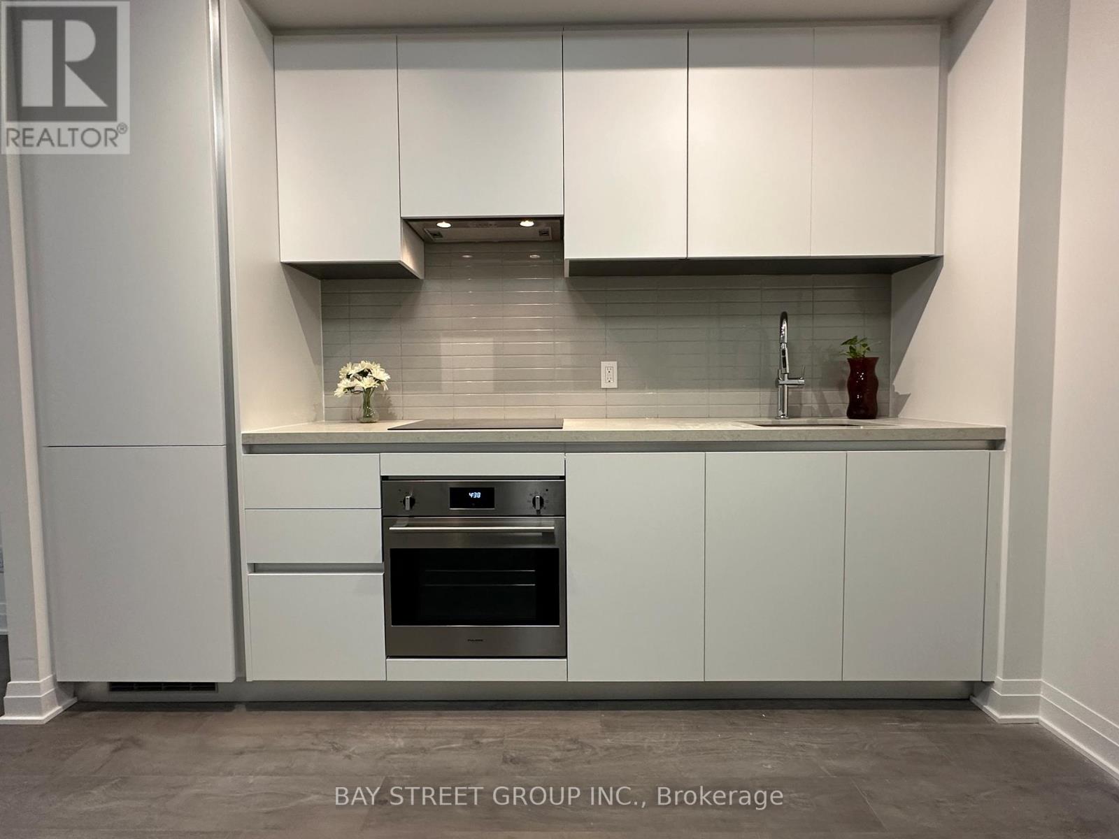 4015 The Exchange Street, Mississauga, Ontario  L5B 0N9 - Photo 2 - W12561202