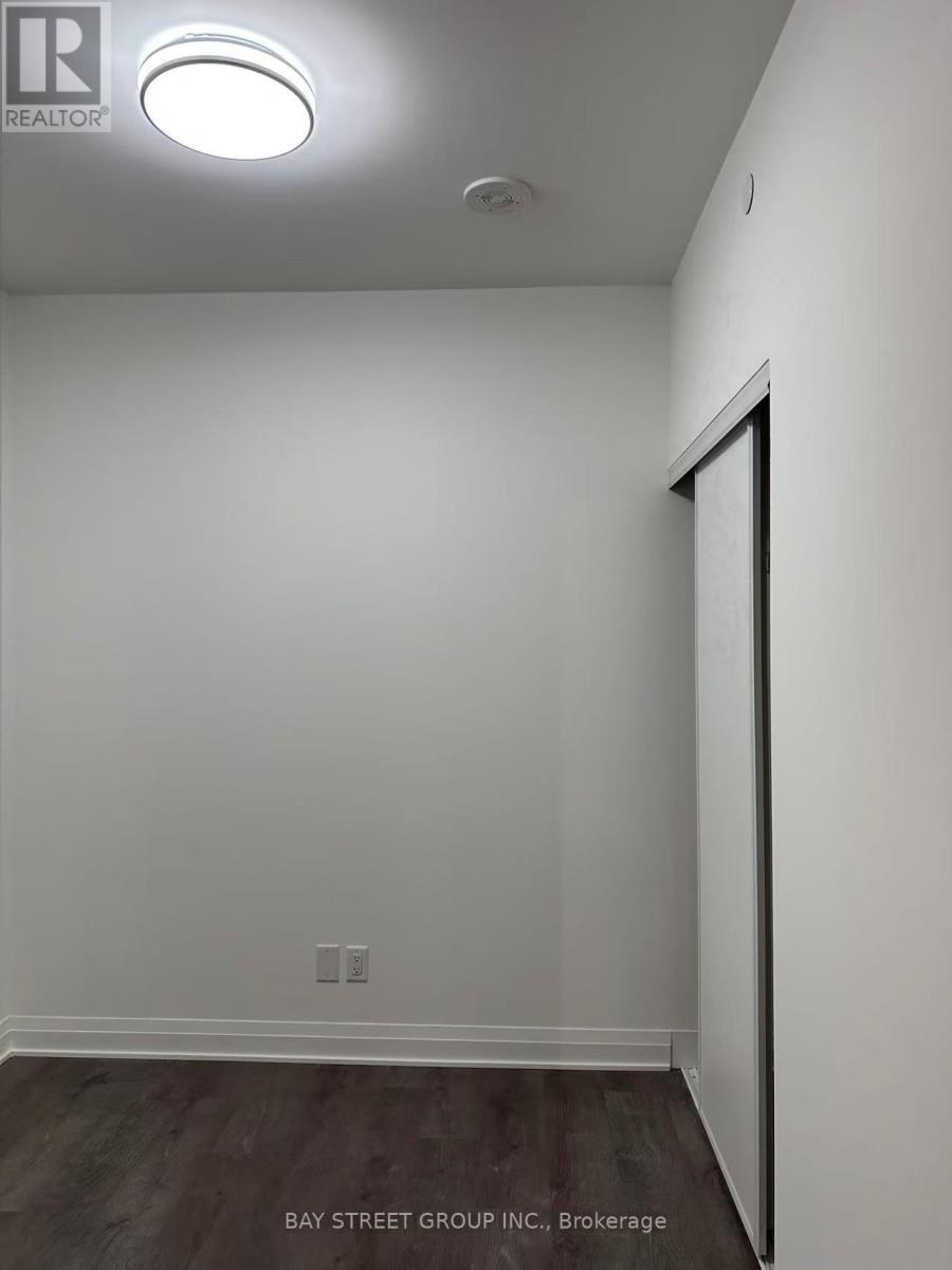 4015 The Exchange Street, Mississauga, Ontario  L5B 0N9 - Photo 3 - W12561202